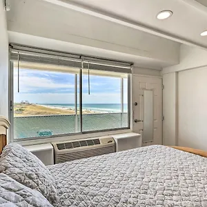 Apartment Oceanfront Pcb Studio With Pool And Beach Access!, Panama City Beach