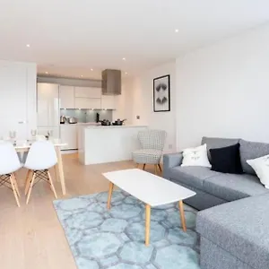  Apartment Stunning 2 Bed - Canary Wharf United Kingdom
